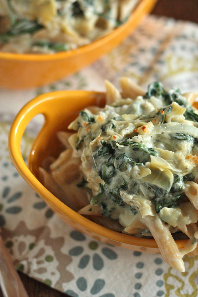 Spinach Artichoke Mac and Cheese - www.countrycleaver.com 