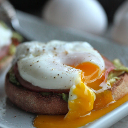 How To Tuesday - How to Poach an Egg and Avocado Benedict - Country Cleaver