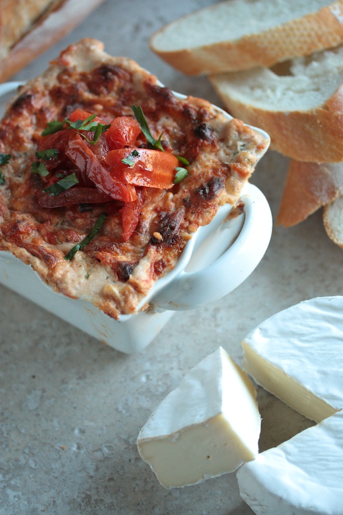 Roasted Tomato Brie Dip - www.countrycleaver.com