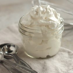 How to Make Perfect Whipped Cream - www.countrycleaver.com