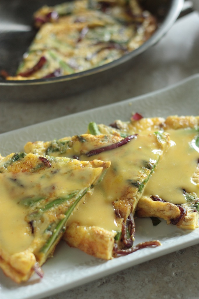 Asparagus and Balsamic Onion Frittata - www.countrycleaver.com
