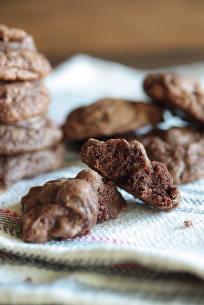 Triple Chocolate Brownie Cookies - www.countrycleaver.com