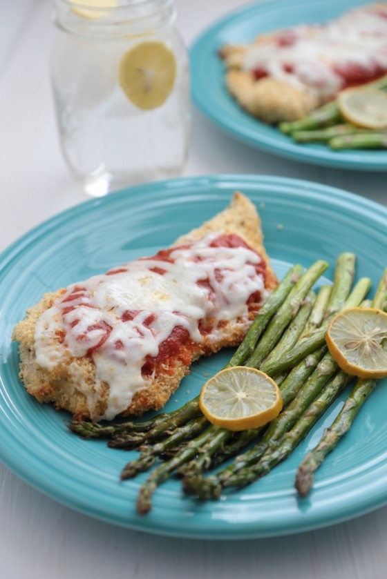 Easy Cheesy Baked Chicken Parmesan - www.countrycleaver.com