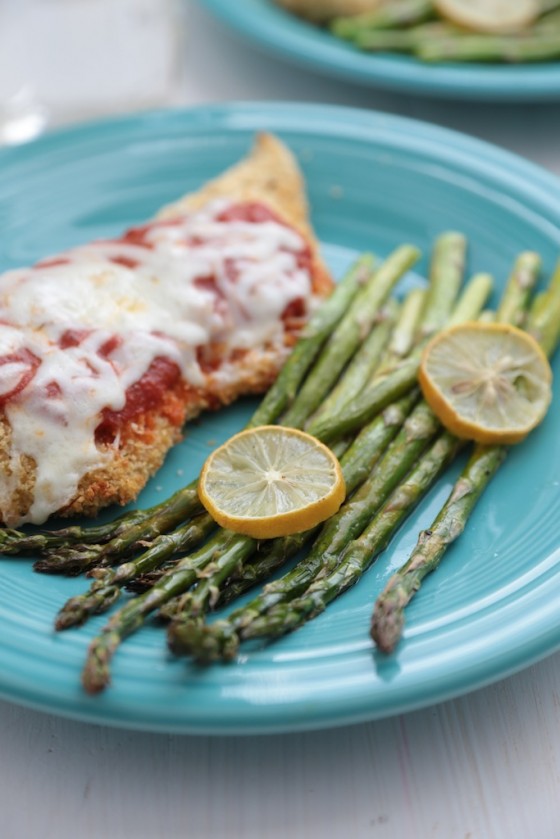 Easy Cheesy Baked Chicken Parmesan - www.countrycleaver.com