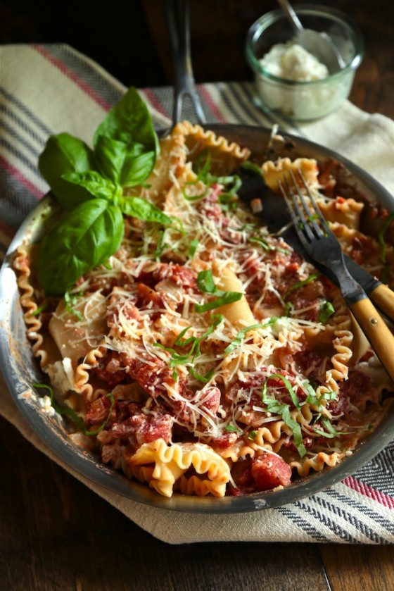 Healthy One Skillet Lasagna - www.countrycleaver.com