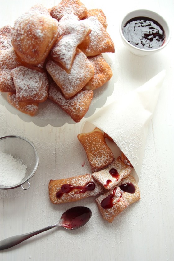 Authentic Beignets with Raspberry Sauce - www.countrycleaver.com
