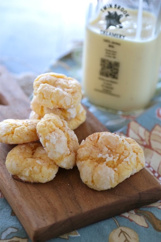 Easy Eggnog Gooey Butter Cookies - The ultimate Christmas cookie! - www.countrycleaver.com