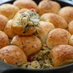 Skillet Roasted Red Pepper Spinach Artichoke Dip with Garlic Rolls www.countrycleaver.com