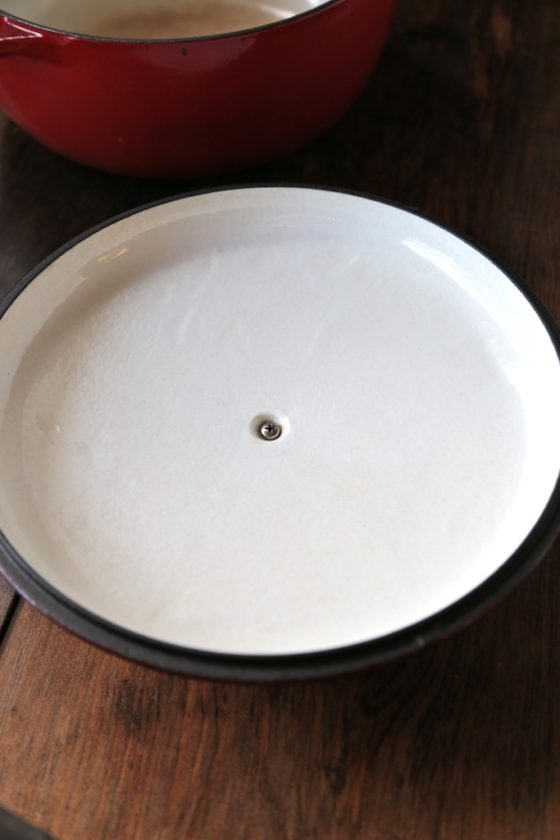 How to Remove Stains from Enameled Cookware in a few easy, and NATURAL steps! - www.countrycleaver.com
