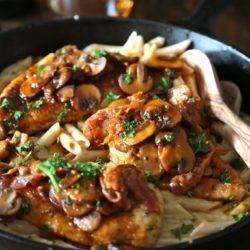 Chicken Marsala Macaroni and Cheese - www.countrycleaver.com