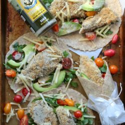 Healthy Baked Ranch Chicken Wraps - www.countrycleaver.com Best after school snack, or quick dinner ever!! Use whole wheat wraps to make these even healthier! @Tessemae's