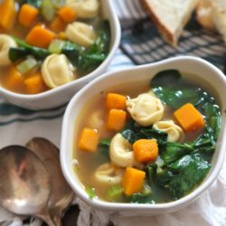 30 Minute Butternut Squash Spinach and Cheese Tortellini Soup - Warm up in a HURRY!! www.countrycleaver.com