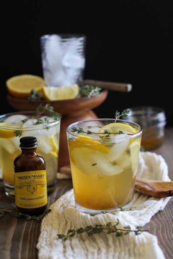 Lemon Thyme Bourbon Cocktail - 25 Cozy Weather cocktails to warm you up!