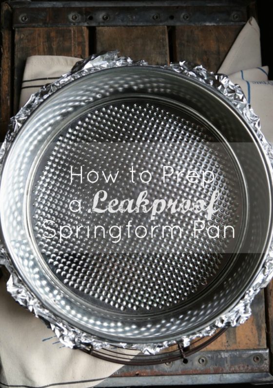 Never let a leaky spring form pan get you down!! Here is the trick for a perfectly sealed Cheesecake pan! - www.countrycleaver.com #howto