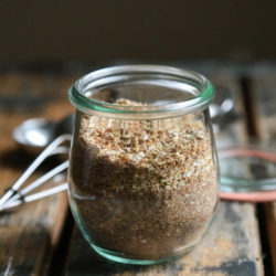 Amazing Homemade Taco Seasoning - So easy, preservative free, and all natural! - www.countrycleaver.com
