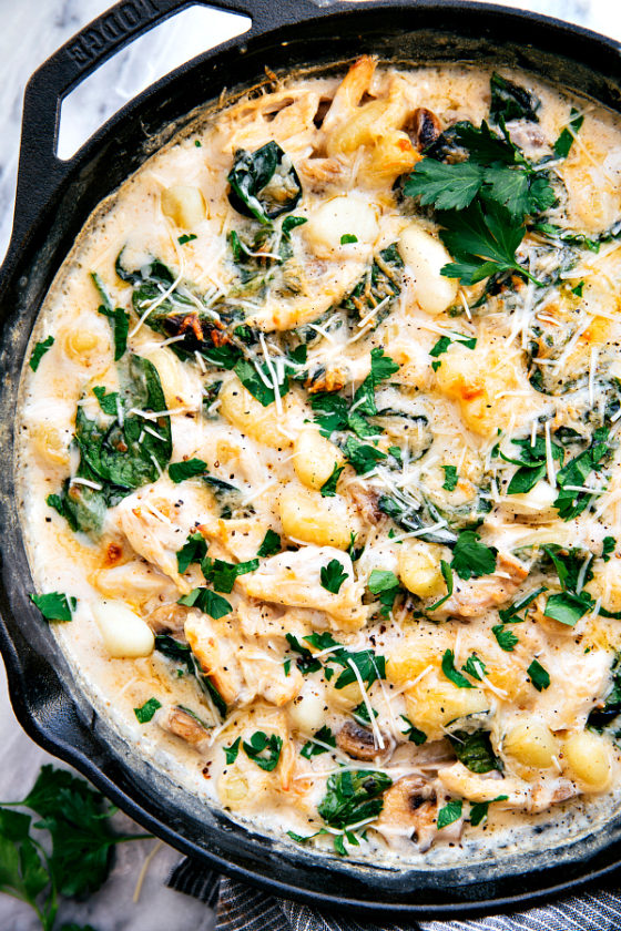 One Pan Chicken and Spinach Gnocchi -- www.countrycleaver.com 