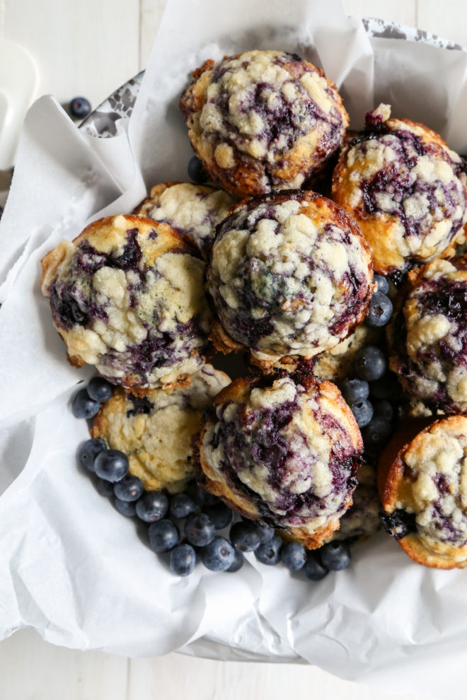 Easy Blueberry Crumble Muffins - The perfect breakfast, packed with healthy blueberries!