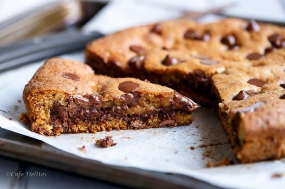 Nutella Stuffed Deep Dish Skillet Cookie and 25 Other Insanely Delicious Cast Iron Desserts